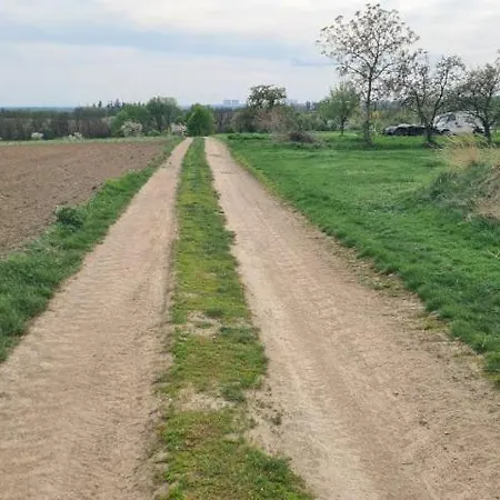 Zahrada Na Cyklostezce - Karavanové Stání * Ketkovice